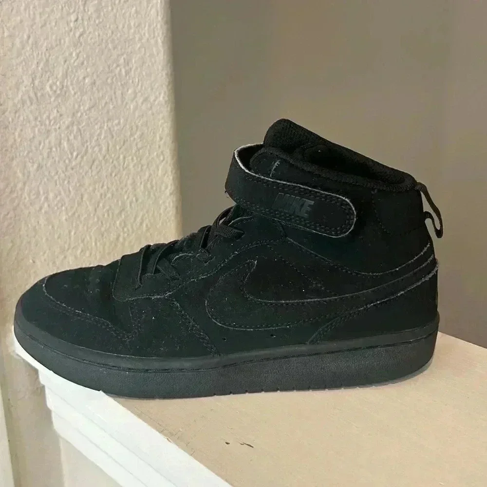 Nike Boys Kids Court Borough Black Mid 2 Basketball Shoes CW5868-001 Size 2.5Y - Picture 4 of 9